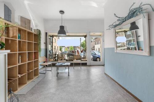 H131A Friseursalon - 