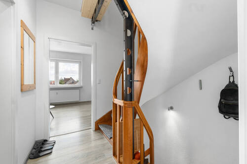 H131A Treppe 1. OG - 