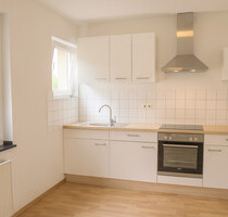 Einziehen & wohlfühlen: Frisch sanierte 2-Zimmerwohnung am Rhein - Köln / Niehl