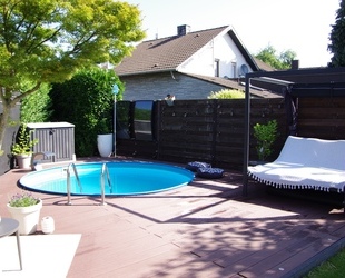 Kohlscheid - Modernes Wohnen mit Pool & Sauna - Herzogenrath