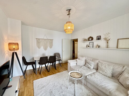 Wohnzimmer - Aachen – Urbanes Anlageobjekt mit klarer Struktur und Balkon