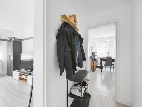 Flur - Etagenwohnung mit 76,00 m&sup2; in Stolberg (Rheinland) / Breinig zum Kaufen
