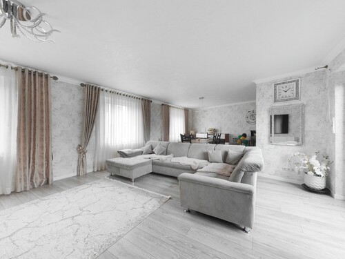 Wohnzimmer - 6 Zimmer Einfamilienhaus zum Kaufen in Herzogenrath / Klinkheide