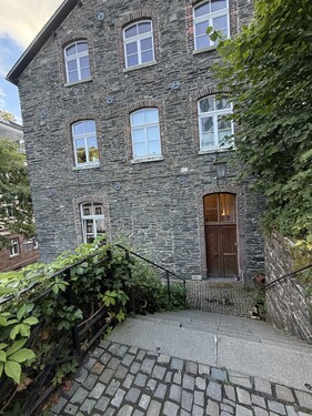 Eigener seitlicher Hauszugang - 3 Zimmer Etagenwohnung zur Miete in Monschau