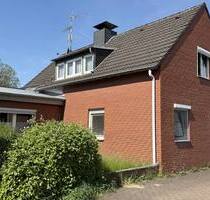 Alsdorf - Freistehendes EFH mit Wintergarten, Kamin & Garten Alsdorf - Freistehendes EFH mit Wintergarten, Kamin & Garten