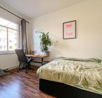 Schnuckelige Altbauwohnung mit Einbauküche! - Nürnberg 10809564000