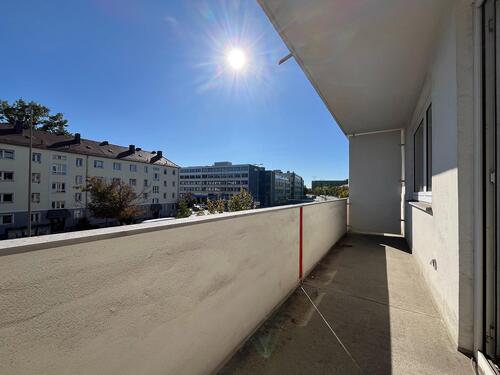 Balkon - Leerstehend! Renovierungsbedürftige Wohnung mit Balkon in Nürnberger Nordstadt