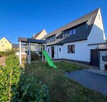 Überwiegend saniertes Doppelhaus in ruhiger Lage! - Neuendettelsau 10809571180