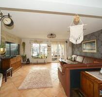 Gepflegtes Reihenmittelhaus in bevorzugter Lage und ruhiger Umgebung - Nürnberg 10809564000