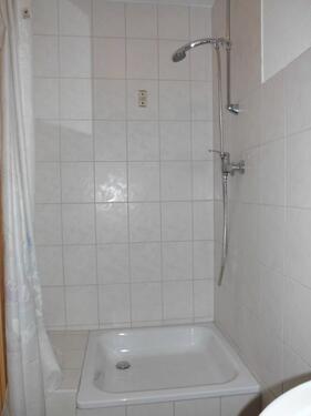 DUSCHBAD - 