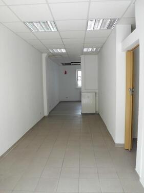 GEWERBERAUM - 1 - RAUM - BÜRO - LADENFLÄCHE - GEWERBEEINHEIT - PARTERRE - MIT BAD - 2-NEBENRÄUME - BÜTZOW - STADTZENTRUM