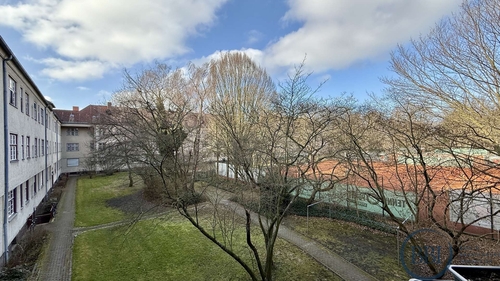 Ausblick vom Balkon - Charmante 1,5-Zi.-Altbauwohnung am Klemkepark