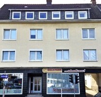 Mehrfamilienhaus mit 2 Ladenlokalen und Garagenhof in Remscheid-Süd