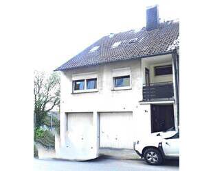 Schöne Souterrainwohnung mit Terrasse in Remscheid-West