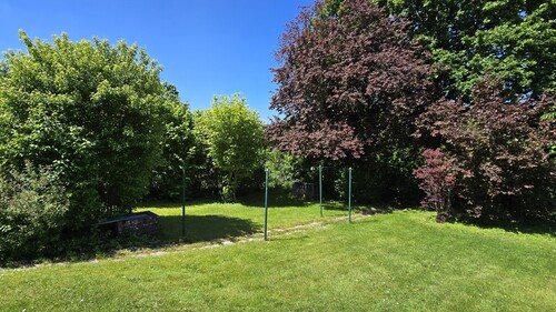 hier liegt auch der zusätzliche Bauplatz - 