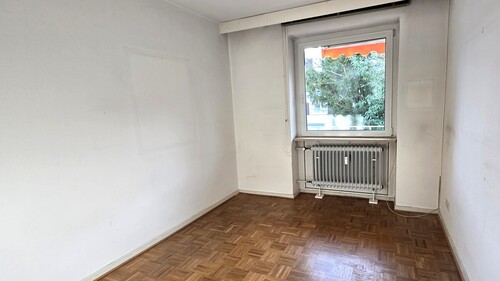 ist ebenfalls hell - 