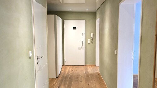 einer schicken, hellen Diele - Etagenwohnung mit 87,44 m² in Mettmann zum Kaufen