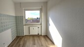 Die Küche bietet Platz für eine Küchenzeile und einen Frühstückstisch - 