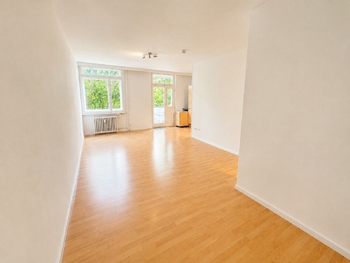 Wohnzimmer - 1 Zimmer Etagenwohnung zum Kaufen in Berlin