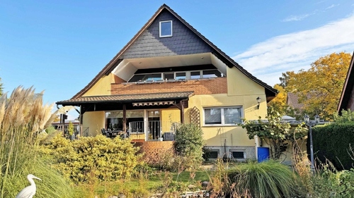 Ansicht - VERKAUFT - großzügiges Einfamilienhaus mit großem Grundstück