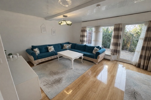 Wohnzimmer - 5 Zimmer Einfamilienhaus zum Kaufen in Berlin