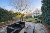 Terrasse - Bungalow mit 120,00 m&sup2; in Berlin zum Kaufen