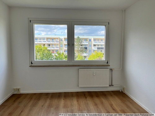 Blick Zimmer - 3- Zimmerwohnung mit 75,00 m&sup2; in Dresden zur Miete