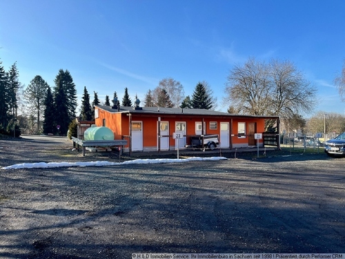 Blick vom Parkplatz - Grundstück in Dippoldiswalde