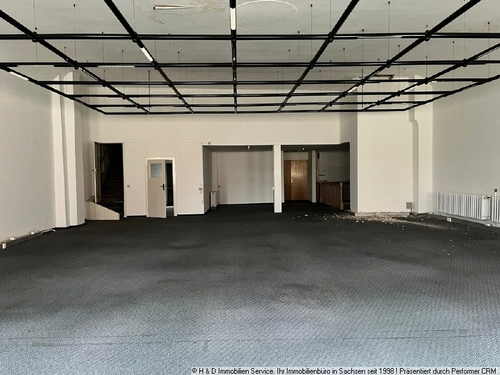 Blick Saal - Wohn- & Geschäftshaus mit 100,00 m² in Dippoldiswalde zum Kaufen