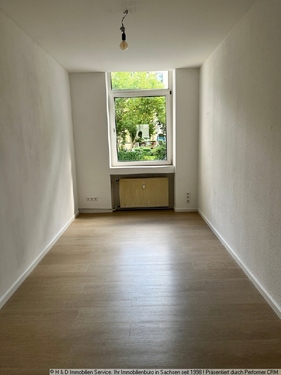 Blick Kinderzimmer - 4- Zimmerwohnung mit 100,00 m&sup2; in Dresden zur Miete