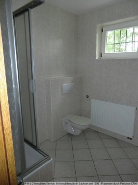 Blick Bad - Erdgeschoßwohnung mit 60,76 m&sup2; in Dippoldiswalde zur Miete
