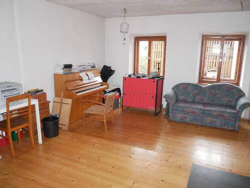  Wohnen - 5 Zimmer Mehrfamilienhaus, Wohnhaus zum Kaufen in Kirchweidach