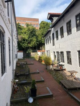 Innenhof - 2 Zimmer 2- Zimmerwohnung zur Miete in Flensburg
