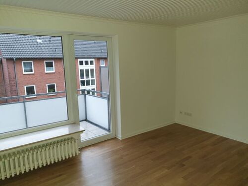 Wohnzimmer - 4 Zimmer 4- Zimmerwohnung zur Miete in Flensburg