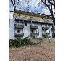 Dresden-Pieschen: 2-Zimmer-Wohnung mit Balkon und Außenstellplatz, ab Mai frei