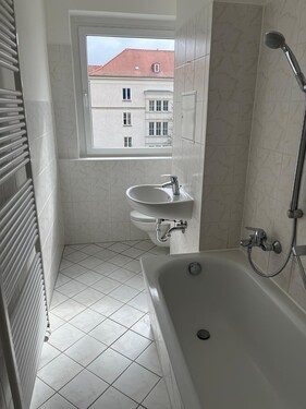 WhatsApp Image 2026-04-07 at 0 - Etagenwohnung mit 48,30 m&sup2; in Dresden zur Miete