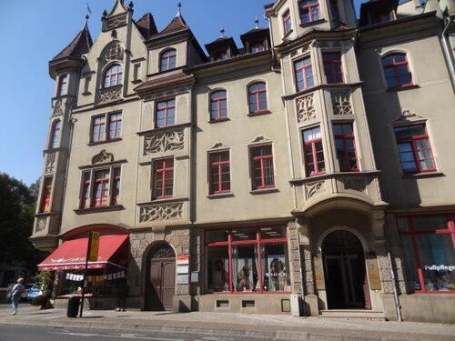 Chemnitzer - Plauen: 2-Zimmer-DG-Wohnung mit Wannenbad und Laminat, ab November frei