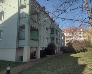 Striesen: 2-Zimmer-Wohnung mit Balkon und Tageslichtbad in ruhiger Lage - Dresden Striesen-Süd