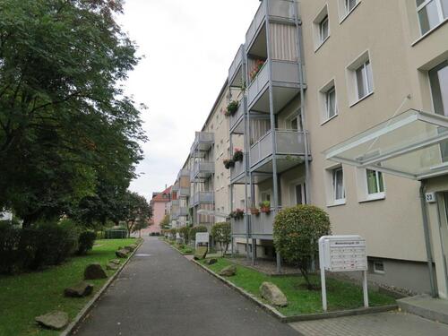 IMG_0801 - Gruna: 2-Zimmer-Wohnung mit Balkon im 3. OG, ab Januar frei