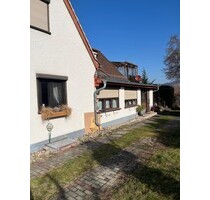 Doppelhaushälfte in Dresden mit großem Garten und Nebengelaß