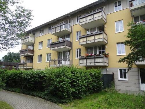 Traubel 7a - Klotzsche: Single-Wohnung mit Balkon und TG-Stellplatz