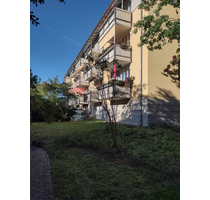 Klotzsche: 2-Zimmer-Wohnung mit Balkon, Wannenbad - Dresden Klotzsche: 2-Zimmer-Wohnung mit Balkon, Wannenbad - Dresden